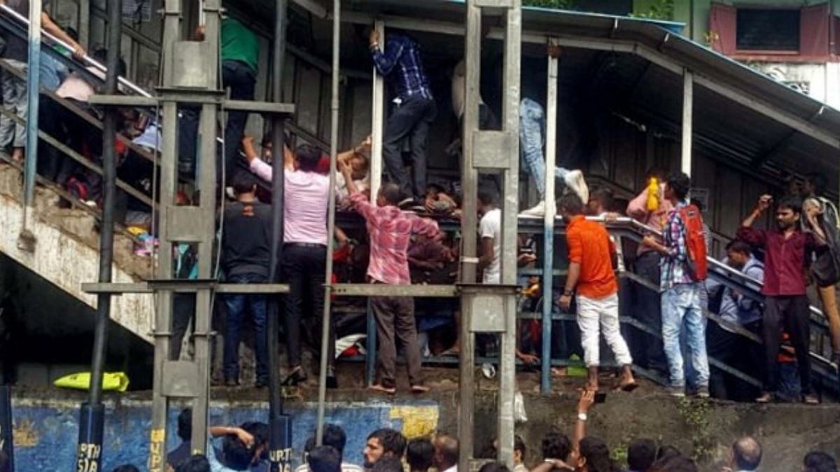 Elphinstone Road Stampede, Mumbai (2017)